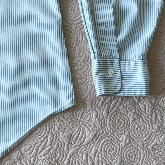 💥SOLD💥 Lauren Ralph Lauren Button Down - Picture 2 of 4